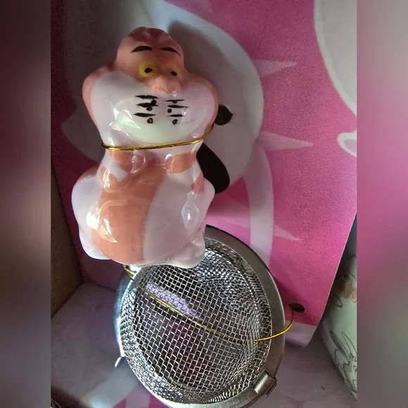 Disney Alice in Wonderland Mug and Tea Infuser Set - Picture 4 of 6